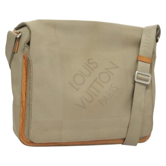 LOUIS VUITTON Damier Geant Messager NM Shoulder Bag Gray LV Auth BA2846 - Picture 1 of 16